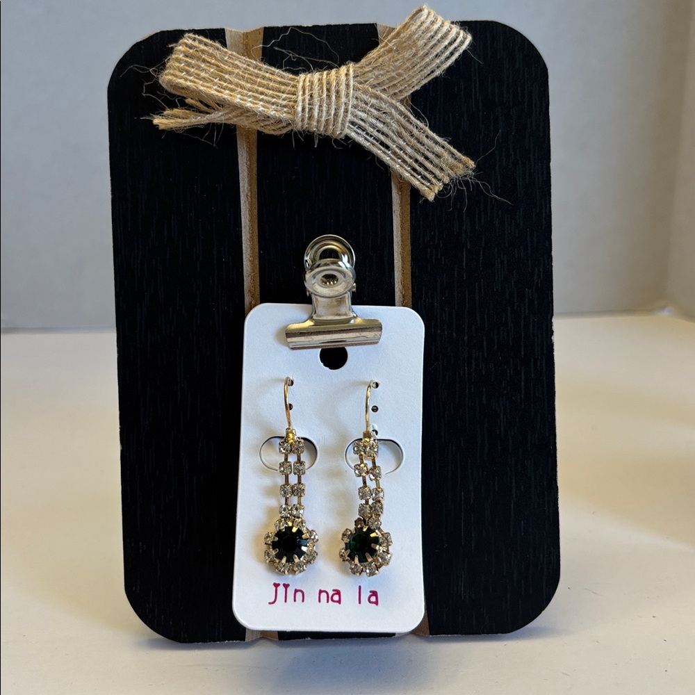 💕5/25💕Gold and Black Crystal Drop Earrings